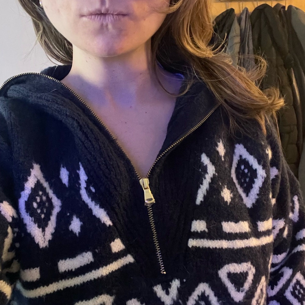 Relaxed half-zip sweater in geometric knit - Picture 5 of 7